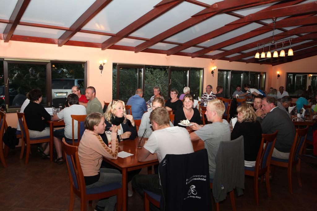 Hotel Camping Oase Praha Zlatníky Exteriér fotografie