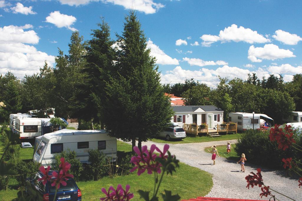 Hotel Camping Oase Praha Zlatníky Exteriér fotografie