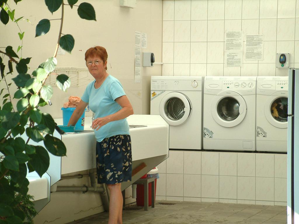 Hotel Camping Oase Praha Zlatníky Exteriér fotografie